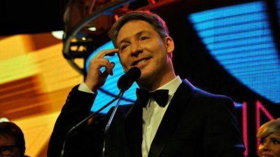 Adri�n Suar: 