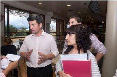En clima de confusi�n, la Provincia se hizo cargo de la Terminal