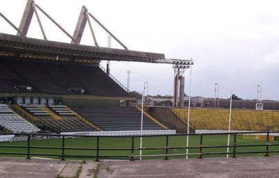 Tienen �en carpeta� cambiar el techo del estadio Minella 