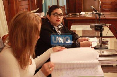 Denuncian acci�n intimidatoria contra querellante de la causa �rea Paran�