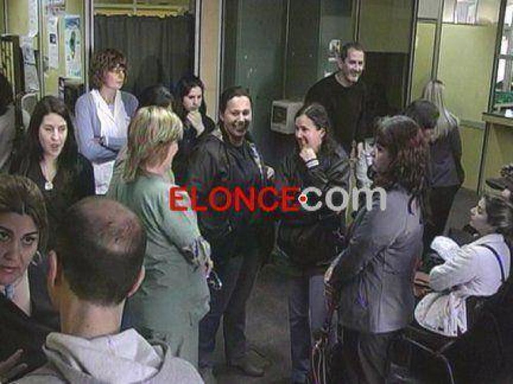 Los trabajadores del hospital San Mart�n de Paran� realizan hoy retenci�n de servicios