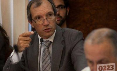Solicitan la limpieza del pluvial de Constituci�n y la costa