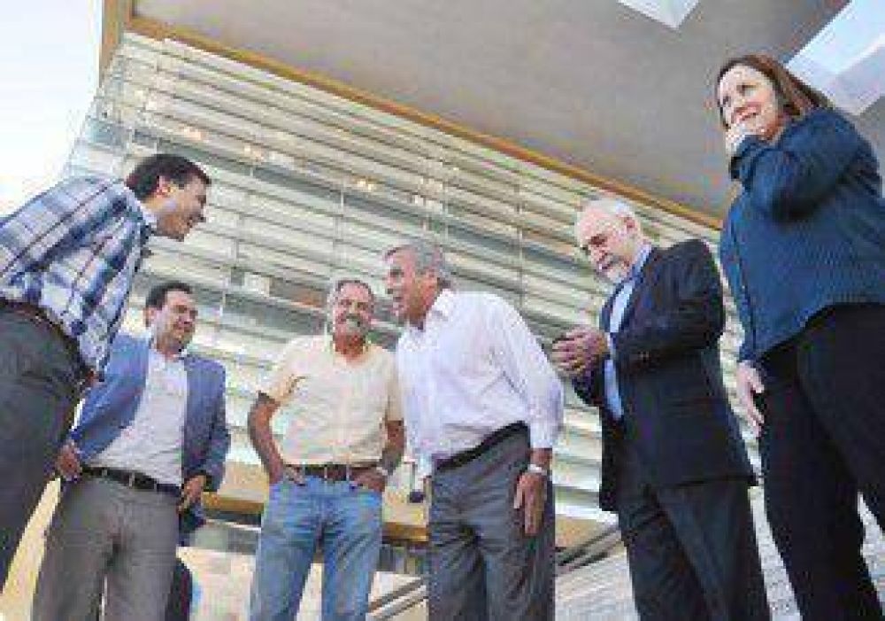 Sapag confirm� que las elecciones ser�n en mayo 