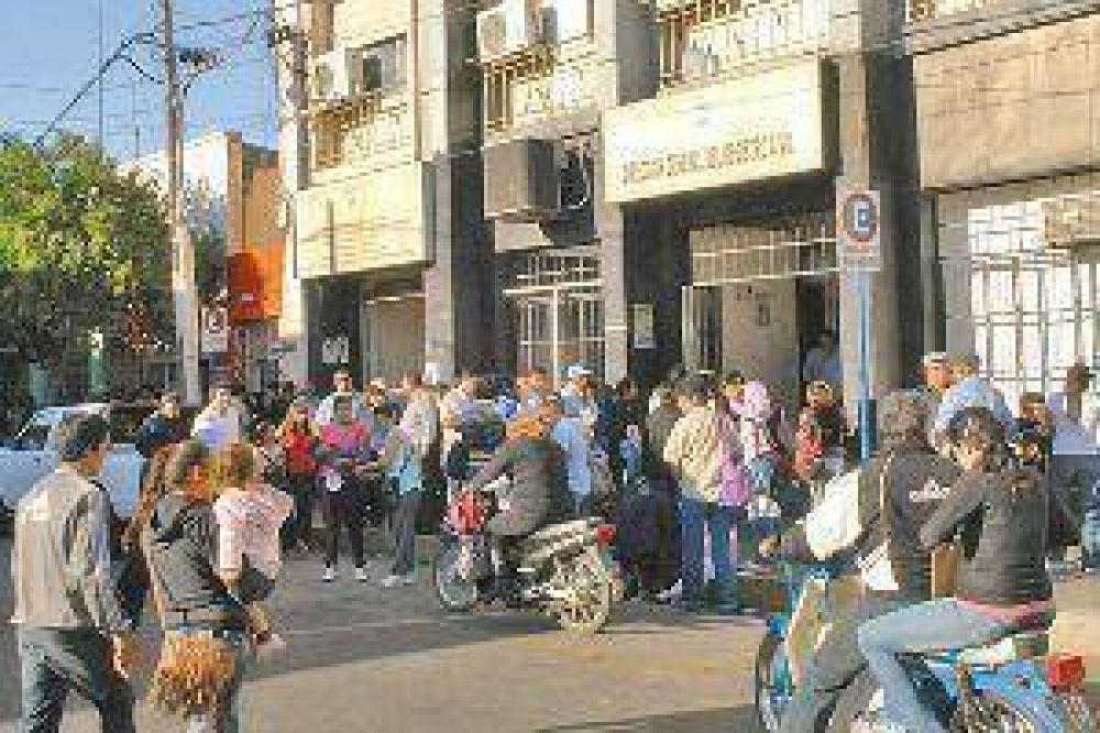 Se tramitan 400 documentos por d�a en el Registro Civil