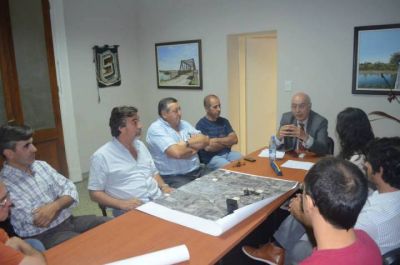Gorosito recibi� a la comisi�n pro- nuevo edificio de la Escuela T�cnica de saladillo
