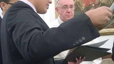 Un joven salte�o estuvo con el Papa en el marco del proyecto Scholas