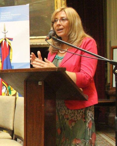 Diputada Claudia Giaccone: �Los clubes son el segundo eslab�n donde se construye una sociedad sana y pujante�