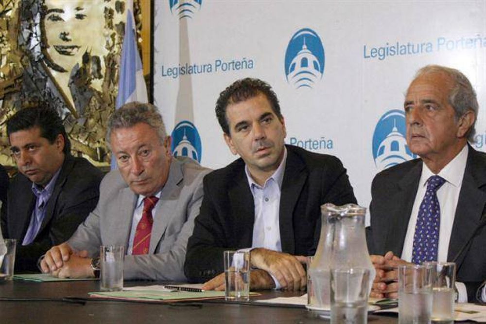 La grieta en AFA: los diez clubes disidentes que se enfrentan al grondonismo y al ascenso