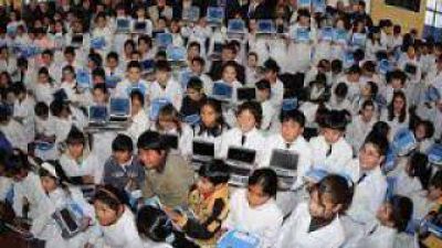 Llegaron 1057 netbooks a las escuelas municipales