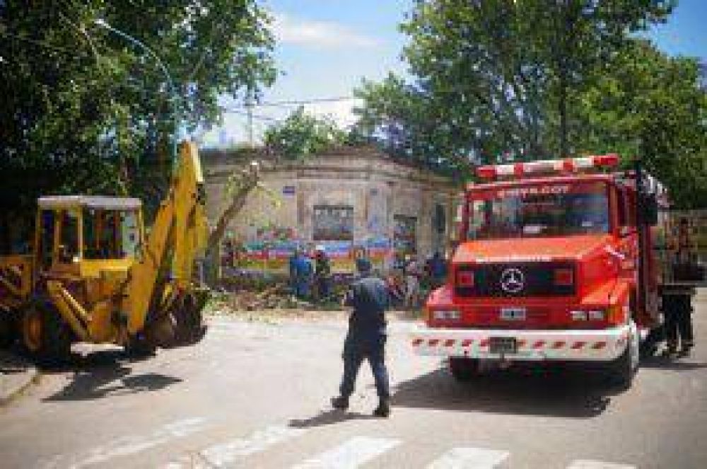 Controlan p�rdida de gas por rotura de ca�o maestro en Alberdi y Villarino