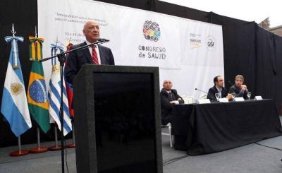 �Debemos comprender que la salud es un hecho social, una construcci�n colectiva y requiere de todos�