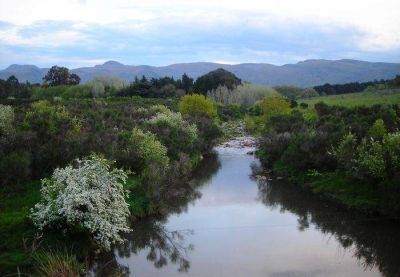 Solicitan urgente tratamiento de un expediente para concluir la obra de agua de Villa Ventana