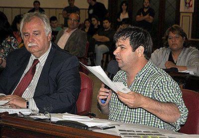 Cruces �a fondo� entre radicales y eseverristas por la Cherokee