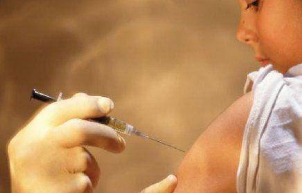 Justicia impone vacunar a un ni�o: su madre se negaba