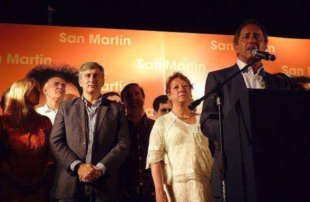 Scioli cerr� el acto de reinauguraci�n de la Casona de General San Mart�n
