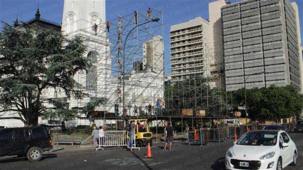 La Ciudad ya se prepara para una marat�n de festejos por el 19   
