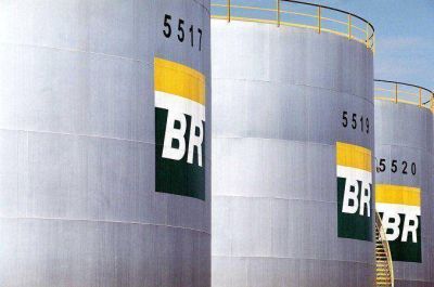 Sigue el esc�ndalo en Petrobras: otro ex director y 19 ejecutivos detenidos