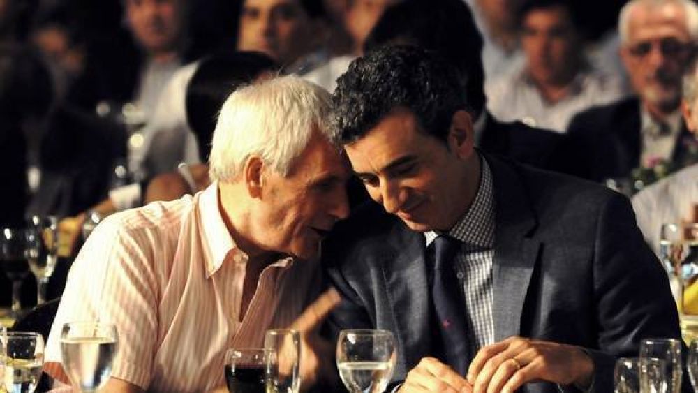 Para SMATA y la UOM, las dos CGT no se reunificar�n pronto