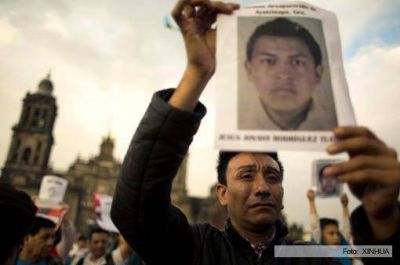 Aseguran que los 43 estudiantes desaparecidos en el estado de Guerrero pudieron haber sido quemados en una hoguera
