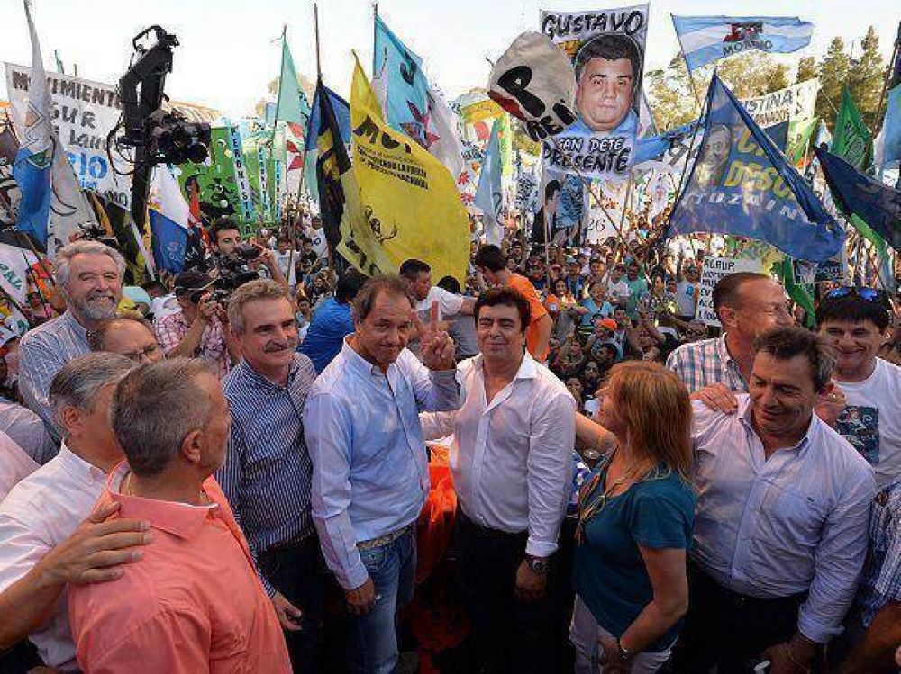 Scioli resalt� el trabajo militante y pidi� 