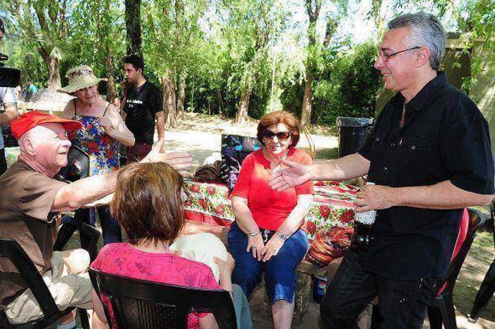 Tigre celebr� el �D�a del Isle�o�