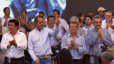 Tres precandidatos presidenciales oficialistas compartieron un acto en La Matanza