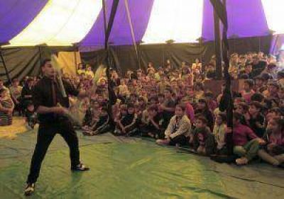 Nuevo d�a de circo en Santa Marta