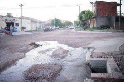 Reclamo de vecinos por derrame de l�quidos cloacales