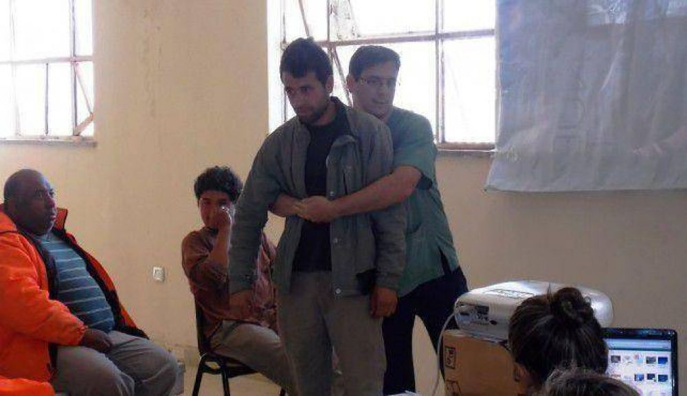 Charla-taller para personal municipal sobre emergencias sanitarias