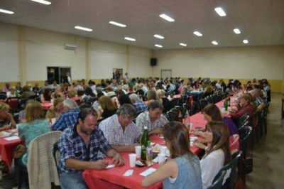 Ana Carolina Wendorff se qued� con el pozo mayor en el bingo del Automoto Club