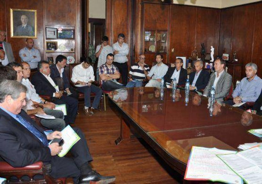 M�s de veinte destacadas empresas auspician el aniversario de La Plata