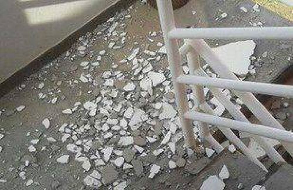 Cay� parte del techo de uno de los monoambientes de El Huaico