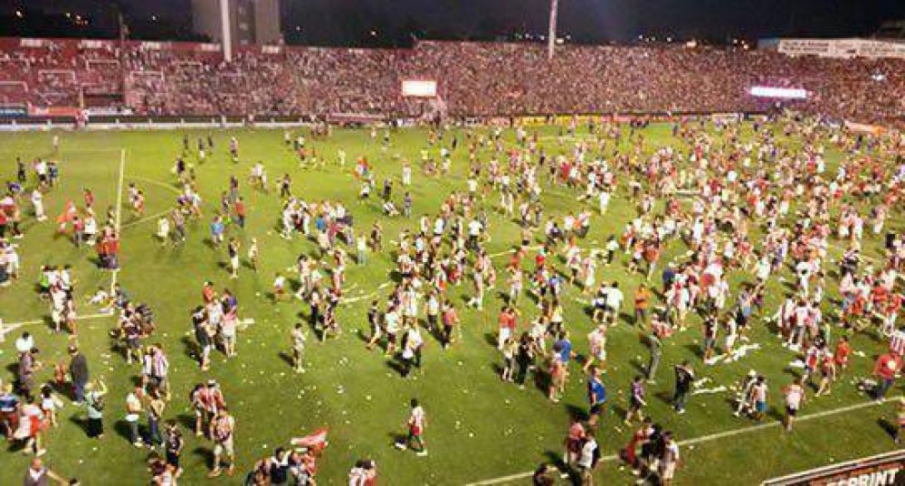 El festejo de los hinchas de Uni�n dur� toda la noche