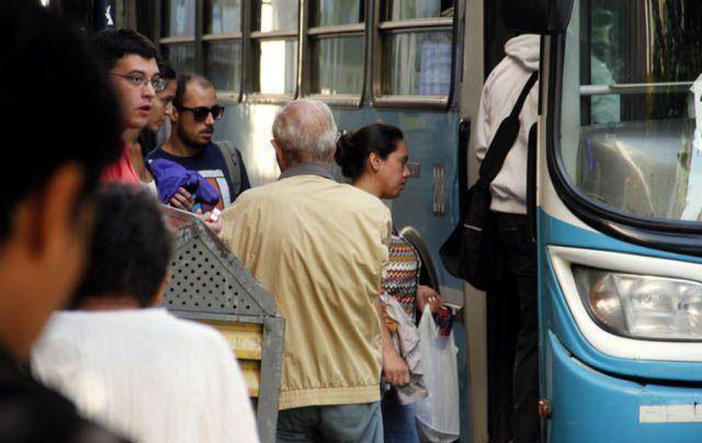 Para los empresarios, el boleto deber�a superar los 7 pesos