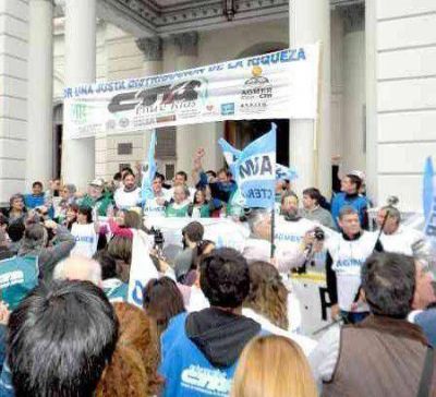 Estatales anunciaron medidas de fuerza