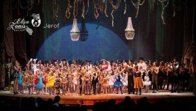 �Espejito espejito� llen� el Teatro y emocion� con una historia cl�sica