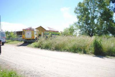 El fuego destruy� una vivienda prefabricada