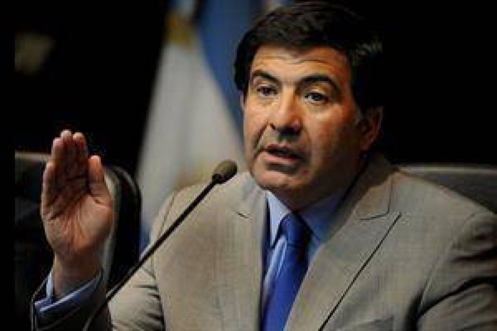Intima la AFIP a titulares de cuentas en Suiza