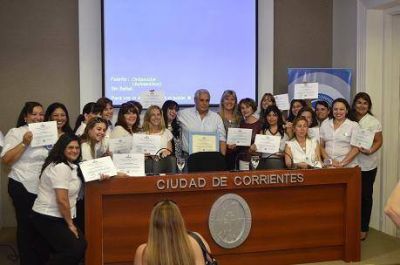 La Municipalidad capitalina recibi� distinci�n internacional por el trabajo que realiza en los Centros de Desarrollo Infantil