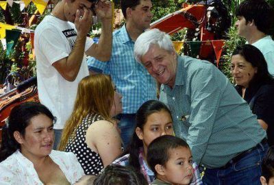 Luis Andreotti celebr� las Fiestas Patronales de Santa Teresita