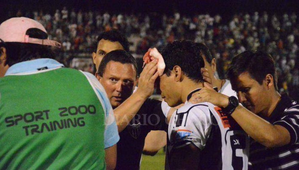 For Ever caa 1-0 con Unin Aconquija y el partido fue suspendido cerca del final por incidentes