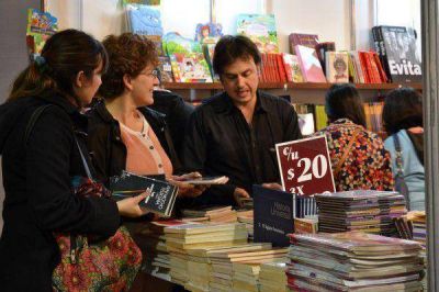 Lunes con m�s de veinte actividades en la Feria del Libro