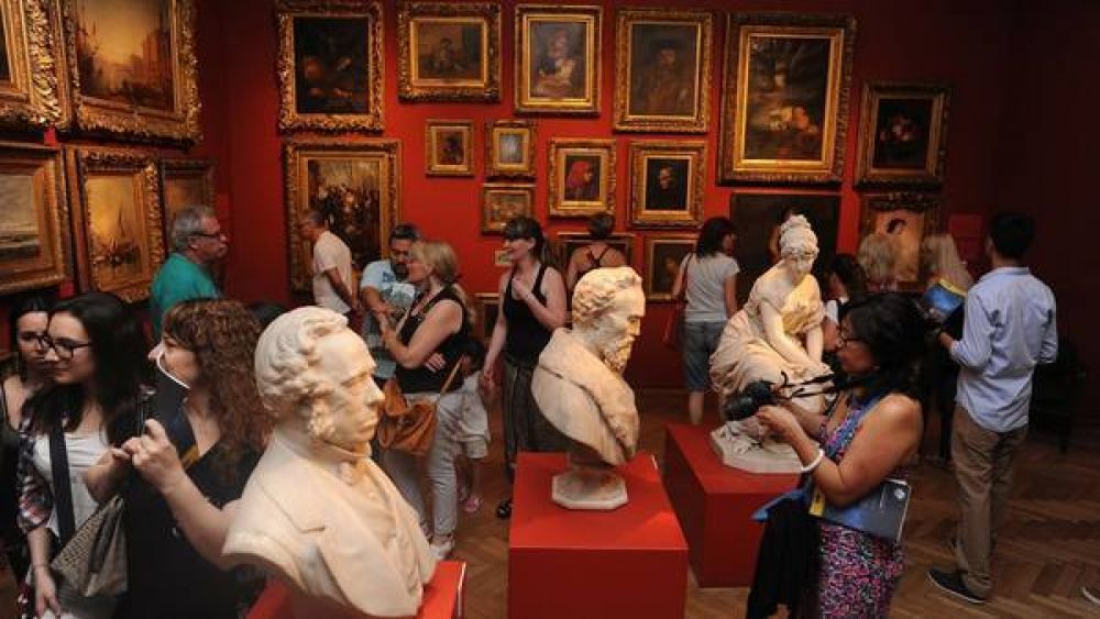 La Noche de los Museos fue r�cord con 880 mil personas