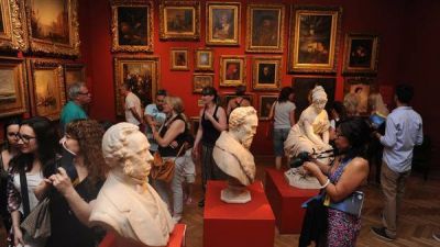 La Noche de los Museos fue r�cord con 880 mil personas