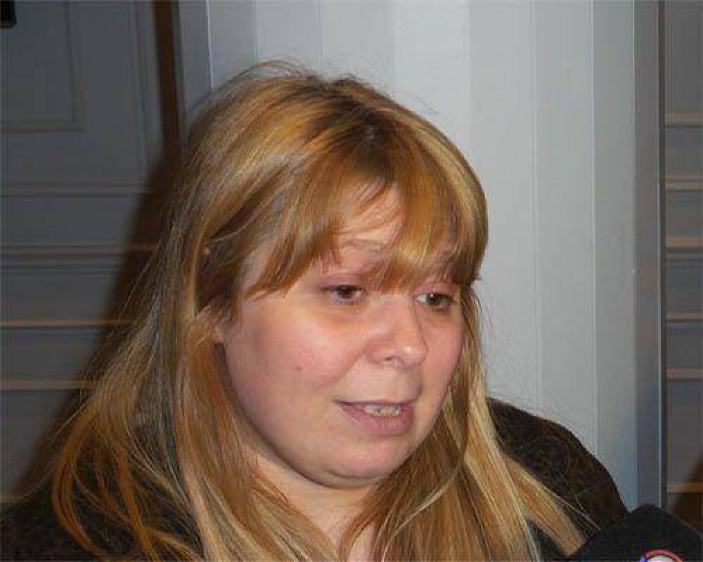 La hija del taxista Cufr� denunci� que el massismo quiso usarla pol�ticamente