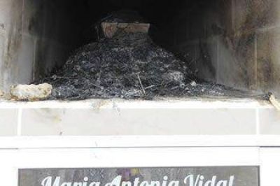 INCENDIAN NICHOS EN EL CEMENTERIO DE CALETA OLIVIA