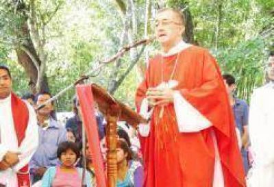 Multitudinaria muestra de fe en la peregrinaci�n a Loreto