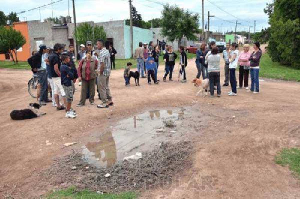 Finalmente llegar� el asfalto al barrio 12 de Octubre