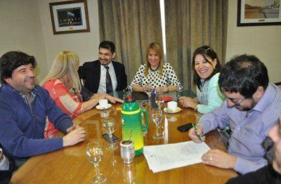 Convenio institucional para confeccionar y actualizar digesto municipal