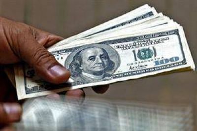 El d�lar blue abri� sin cambios y cotiza a 13,38 pesos